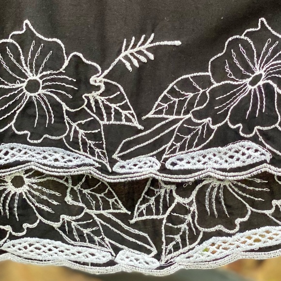 Beach cover up with adjustable sleeves! - Picture 3 of 6